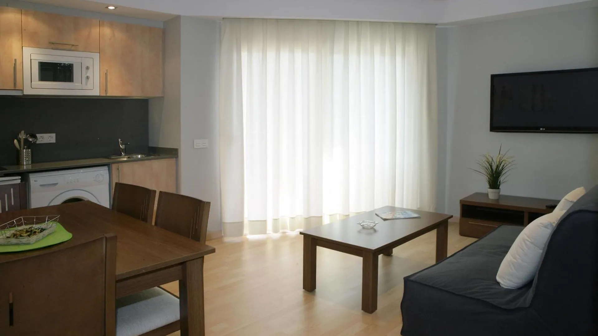 Hotel Acapulco Lloret de Mar 4*,  Spain